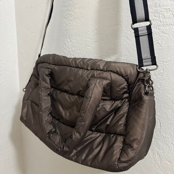 Zūda Bronze Metallic Quilted Nylon Crossbody Carryall Bag - Picture 1 of 8